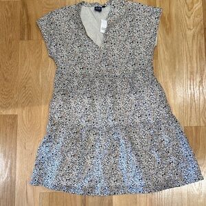 GAP White Floral V-Neck Tiered Dress with floral print